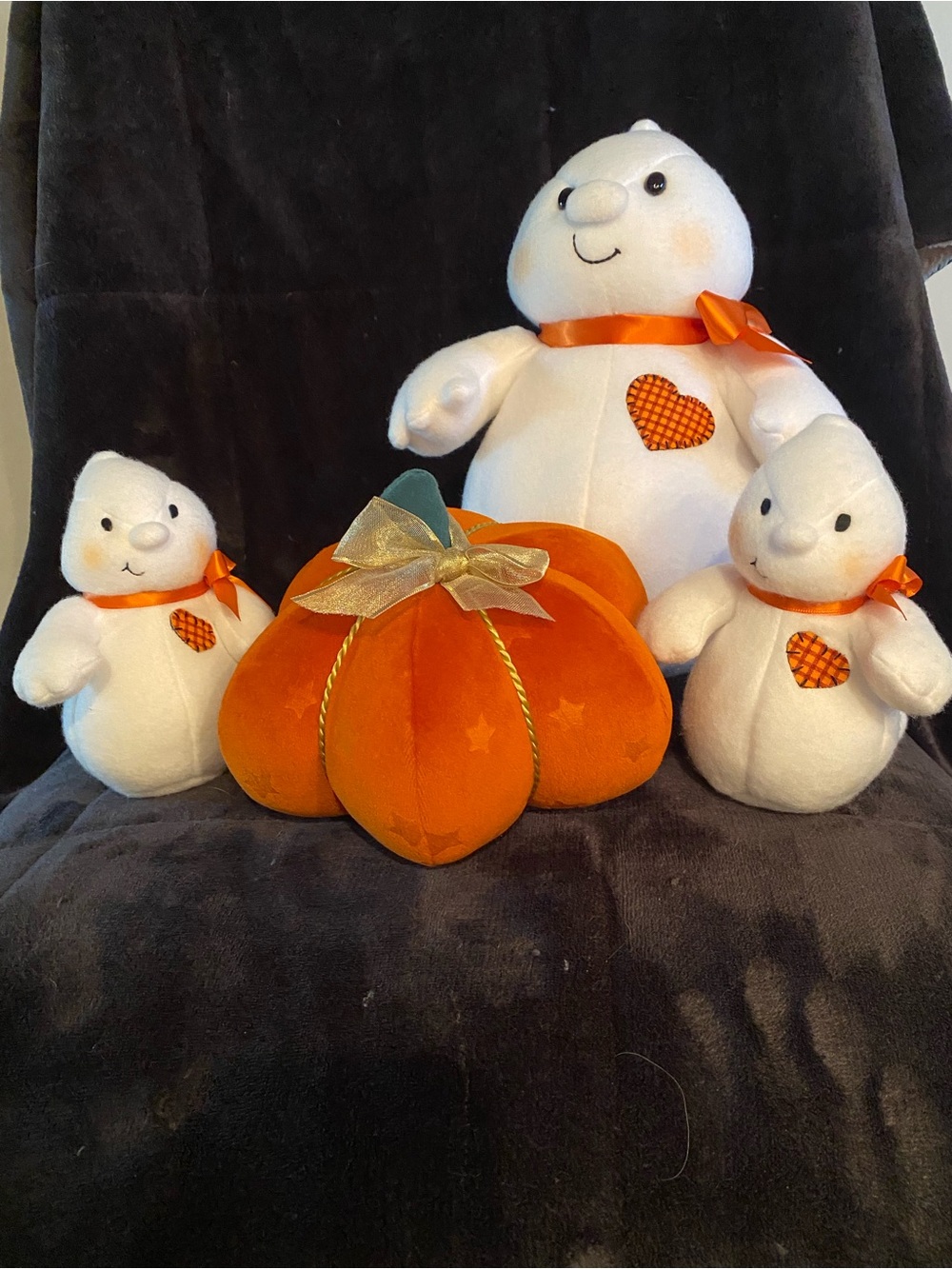 Hallmark White Ghost Plush Trio with Orange Pumpkin and Hearts